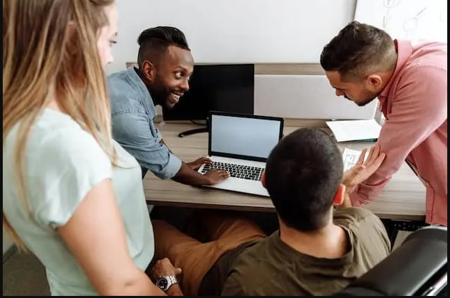  Với vai trò điều hành trực tiếp, CEO Michael Vũ Lê iWinClub đã đạt được nhiều thành tựu gắn liền với hoạt động thực tế của cổng game